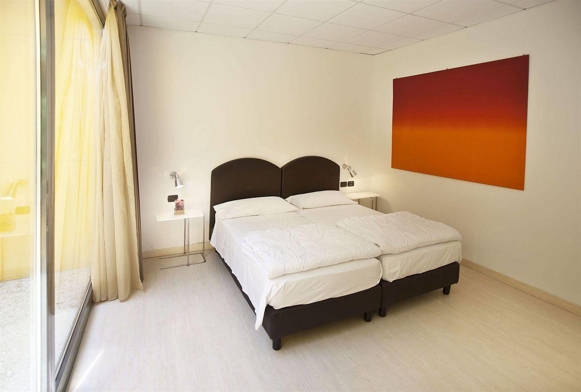 Goethe Aparthotel 3*
